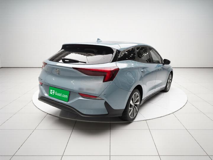 6 2020 PHEV photo 4