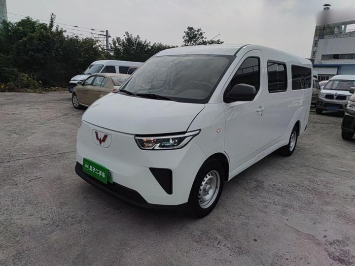 Wuling 2024 300km Comfort Bus 60kW