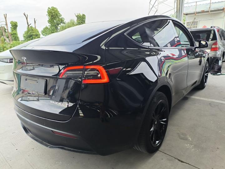 Model Y 2022 Long Range AWD photo 4