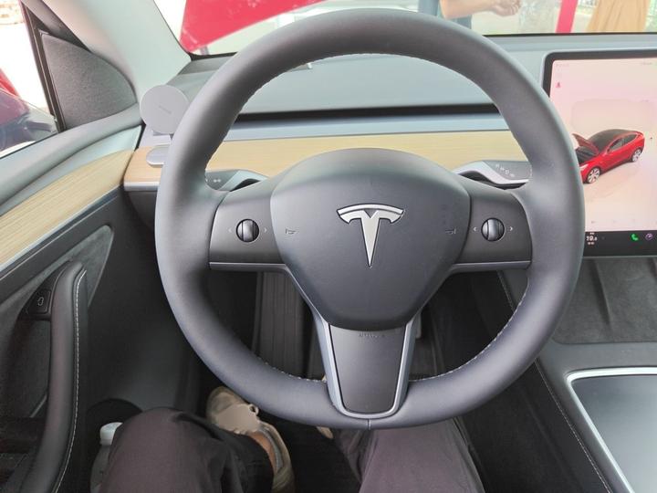 Model Y 2022 Facelift RWD photo 3