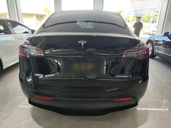 Model Y 2021 Standard Range RWD photo 2
