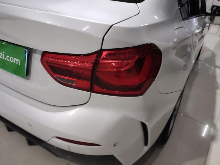 1 Series 2019 118i M Sport Package photo 7