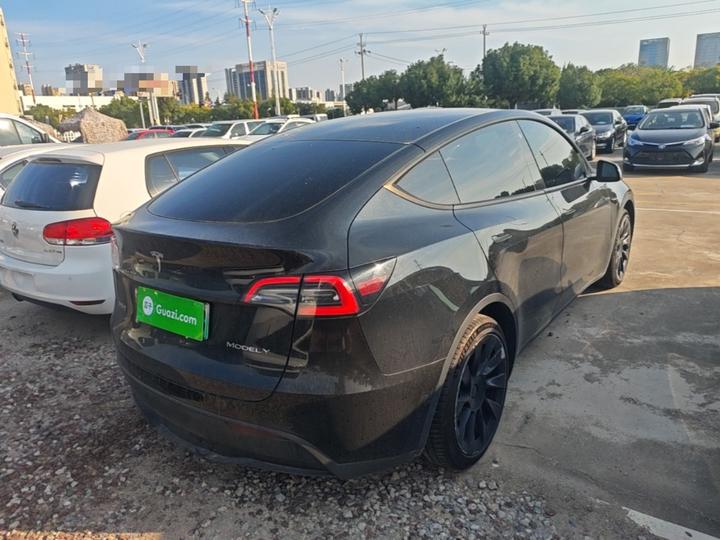 Model Y 2022 RWD photo 4