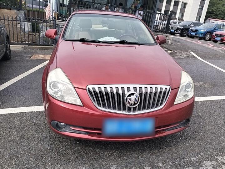 Excelle 2013 1.5L AT Exclusive photo 2