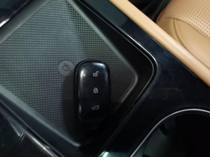 Li Auto ONE 2020 EREV 6-Seater photo 8
