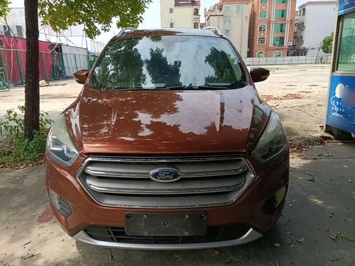 Kuga 2017 EcoBoost 180 AWD photo 2