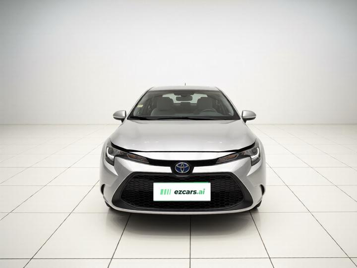 Levin 2022 Hybrid 1.8H E-CVT Leading photo 2