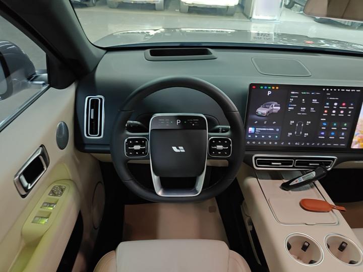 Li Auto L6 2024 Pro photo 6