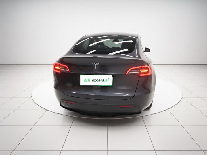 Model Y 2024 RWD photo 6