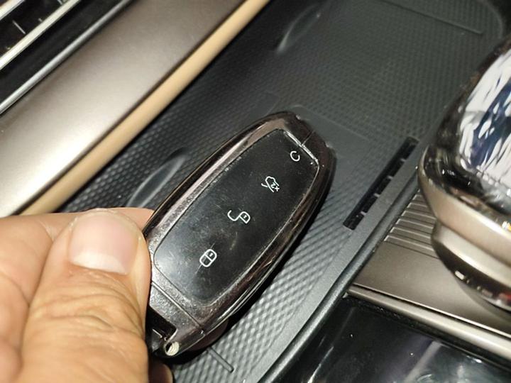 D9 2022 EV 600 AWD Noble photo 8
