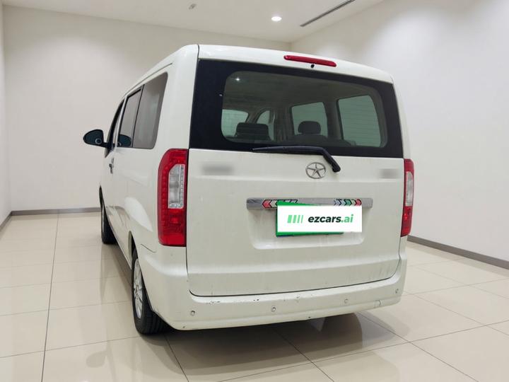Refine M3 2016 1.6L Luxury Smart photo 4