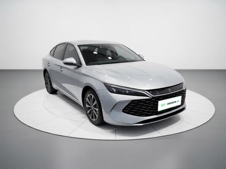 Qin L 2024 DM-i 80KM Leading photo 3
