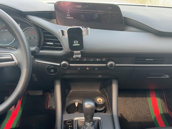 3 Axela 2020 1.5L AT photo 7