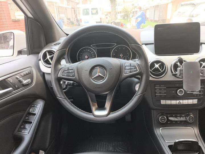 B-Class 2017 B 200 Fashion photo 7