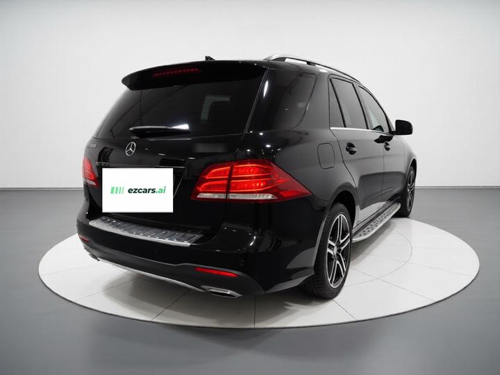 GLE-Class Parallel Import GLE 400 4MATIC photo 6