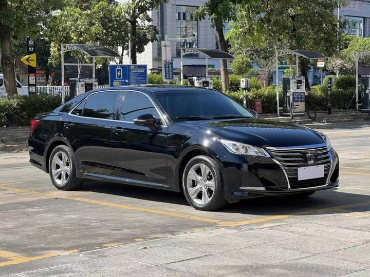 Crown 2015 2.5L Smart photo 2