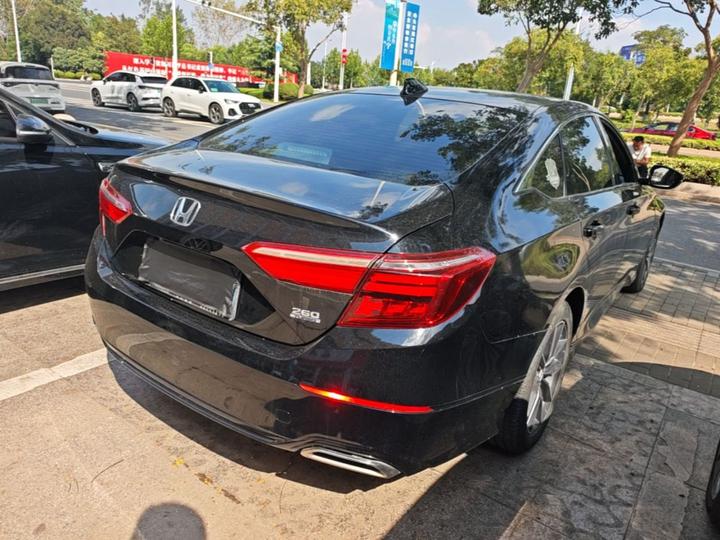 2022 260TURBO Elegant photo 6
