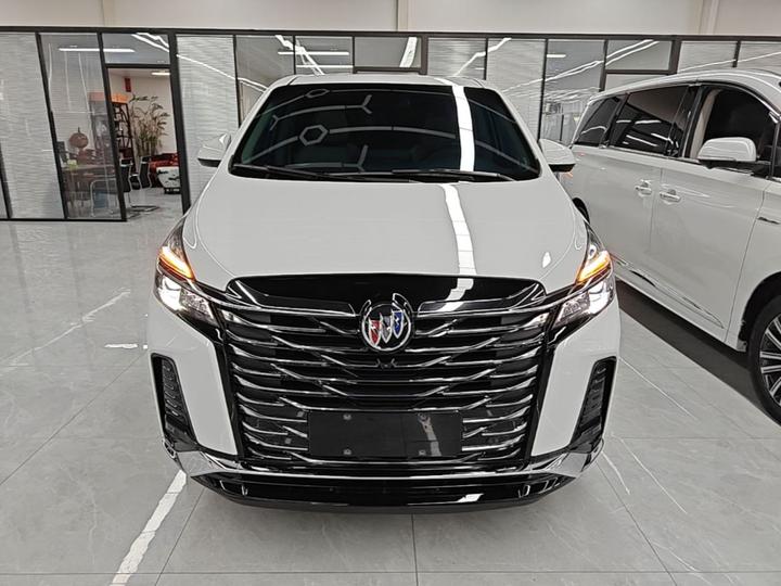 GL8 2023 Facelift Luxury photo 2