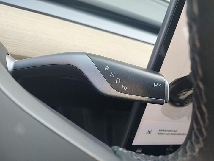 Model 3 2022 RWD photo 5
