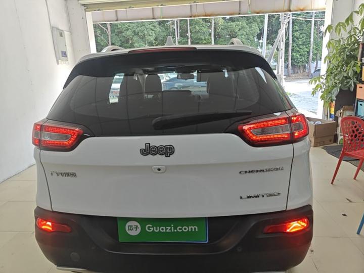 Cherokee 2017 2.0L photo 5