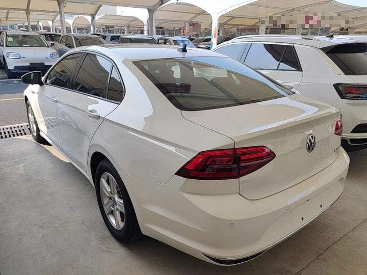 Lamando 2021 230TSI DSG photo 4