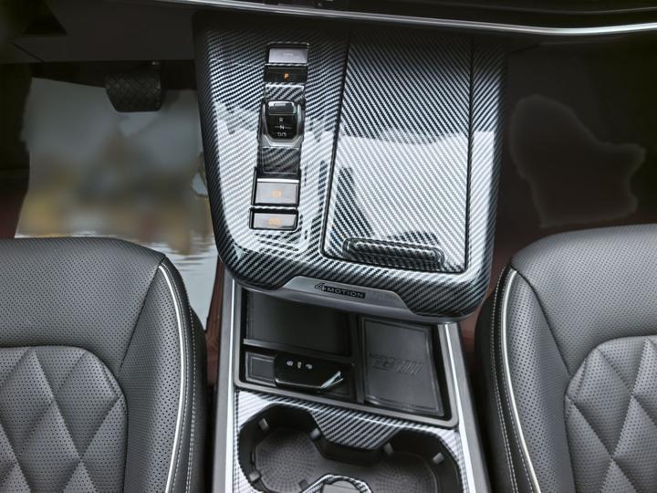 2024 530TSI AWD Flagship Pro 6-Seater photo 5