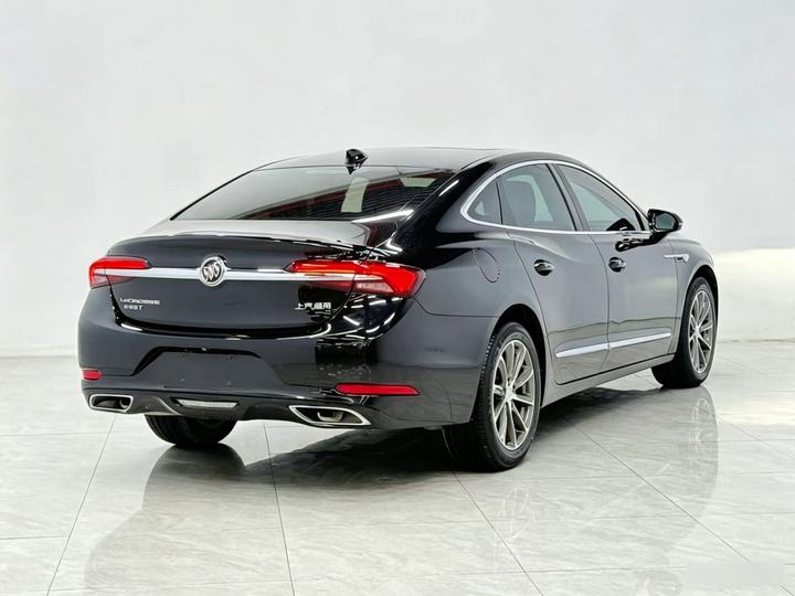 LaCrosse 2022 652T Luxury photo 4