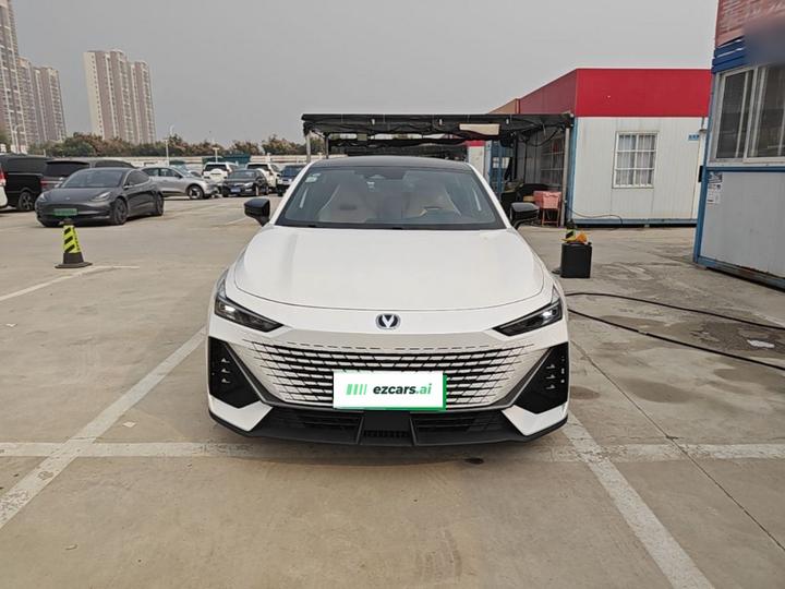 UNI-V 2023 1.5T Premium photo 2