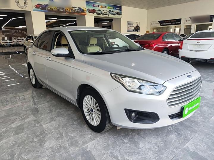 Escort 2017 1.5L AT Comfort photo 3