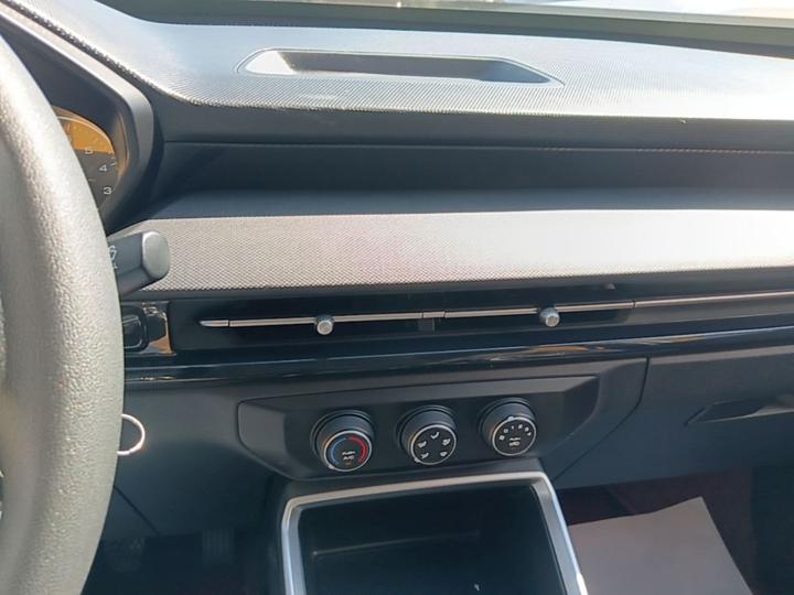 Wuling 2022 1.5L MT photo 8