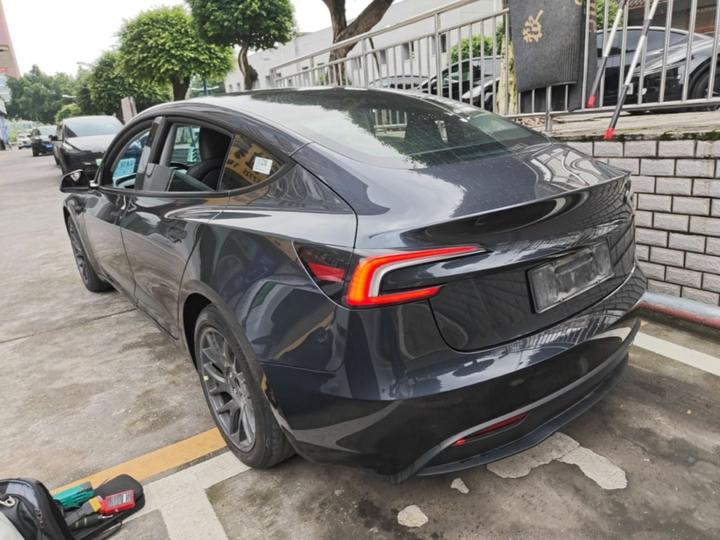 Model 3 2025 RWD photo 4
