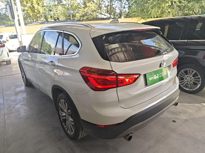 X1 2018 sDrive20Li Leading photo 4