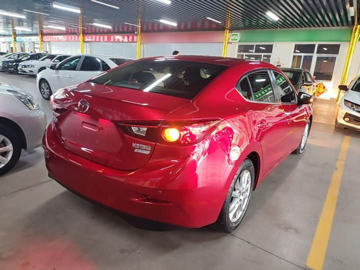 3 Axela 2016 Sedan 1.5L AT Comfort photo 4