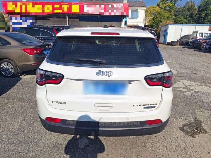 Compass 2017 200T AT photo 5