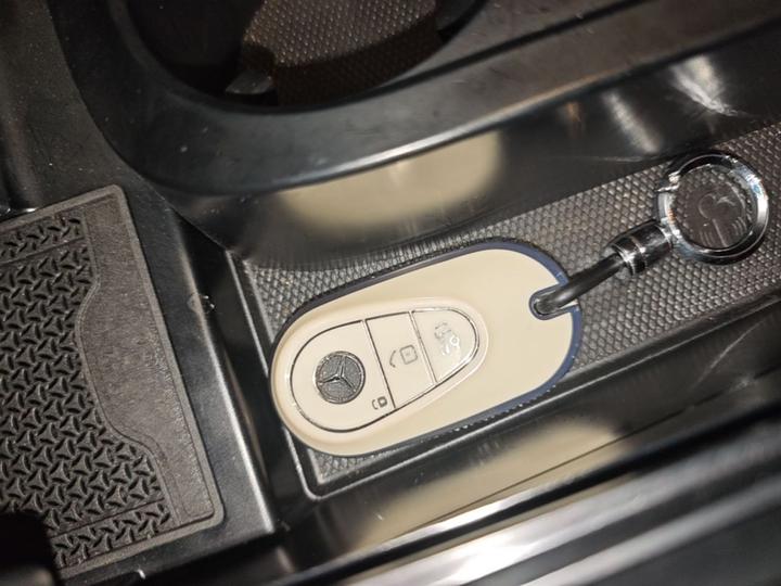 C-Class 2025 C 260 L Sport photo 8