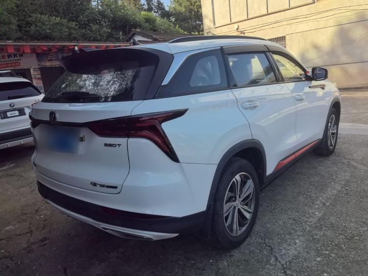 CS75 PLUS 2020 1.5T AT Luxury photo 4