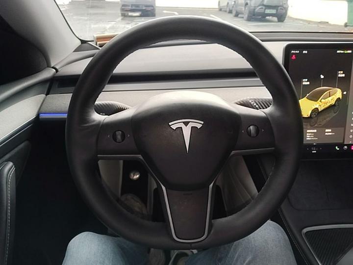 Model Y 2023 RWD photo 6