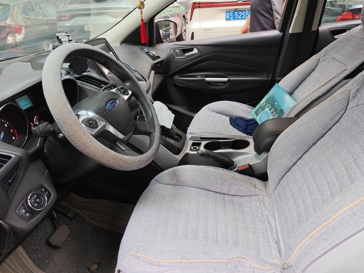 Kuga 2013 1.6L GTDi RWD photo 7