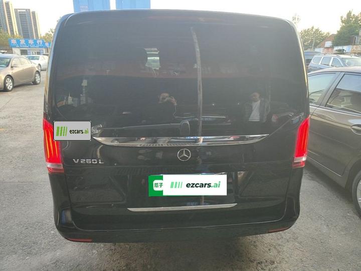 V-Class 2018 V 260 L Premium Extended China VI photo 5