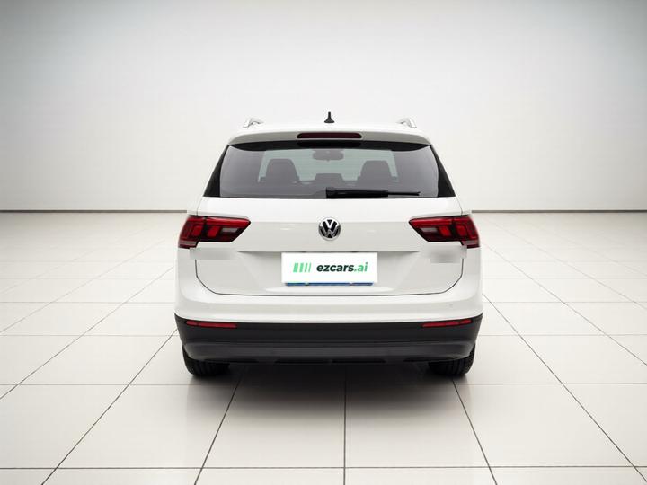 Tiguan L 2017 330TSI AT RWD photo 5