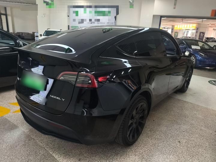 Model Y 2023 RWD photo 6
