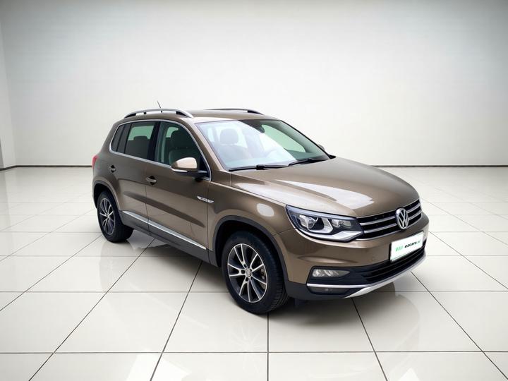 Tiguan 2016 300TSI AT AWD Luxury photo 3