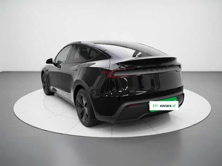 Model Y 2025 RWD photo 4