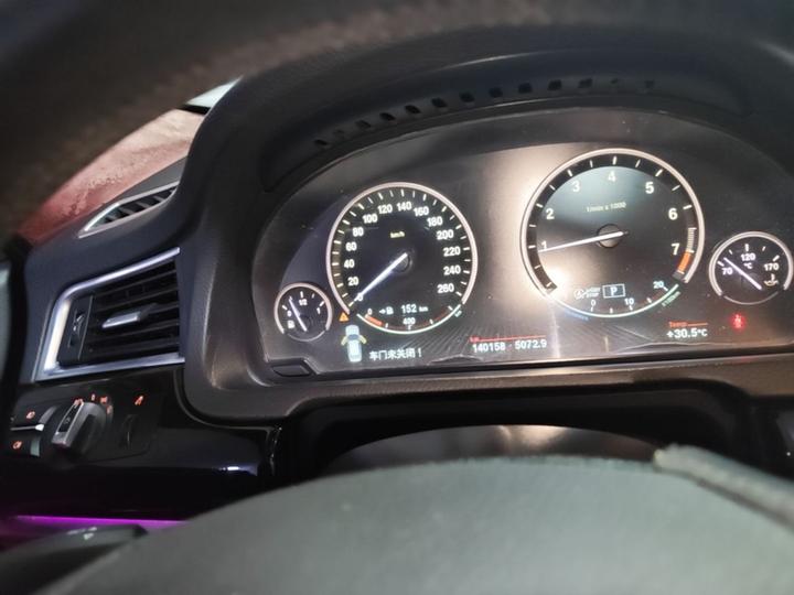 5 SeriesGT 2015 528i Leading photo 3