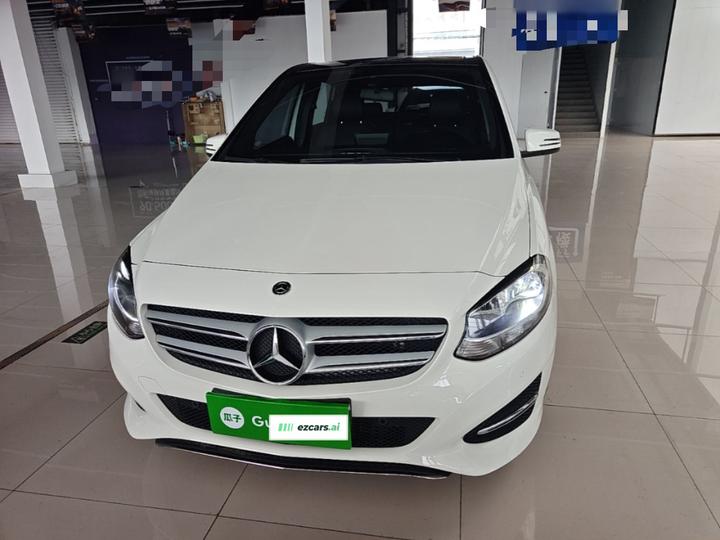 B-Class 2018 B 200 Dynamic photo 2