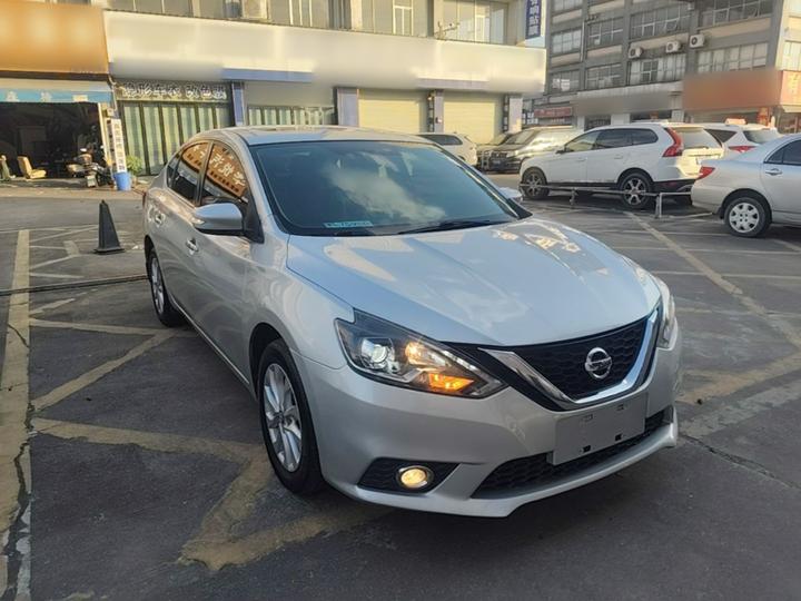 Sylphy 2018 1.6XV CVT Exclusive photo 3