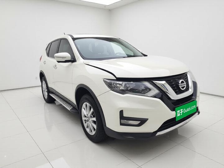 X-Trail 2017 2.0L CVT Comfort 2WD photo 3