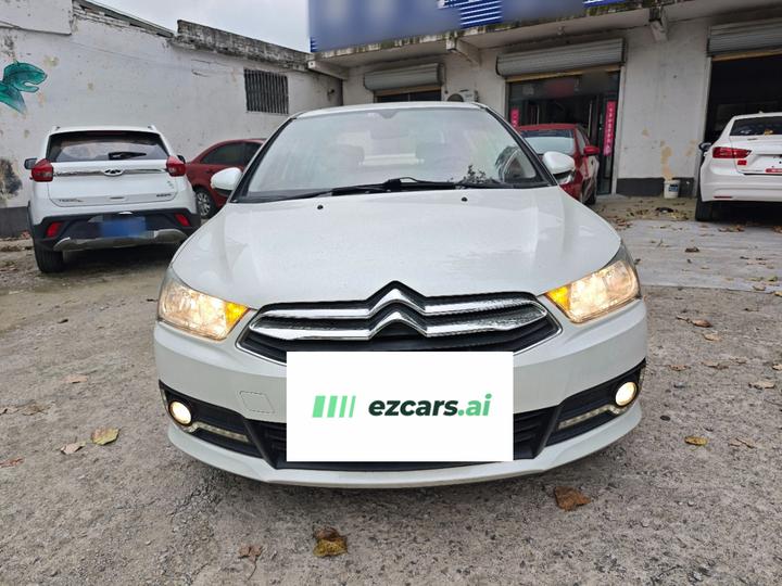 2013 Sedan 1.6L AT photo 2