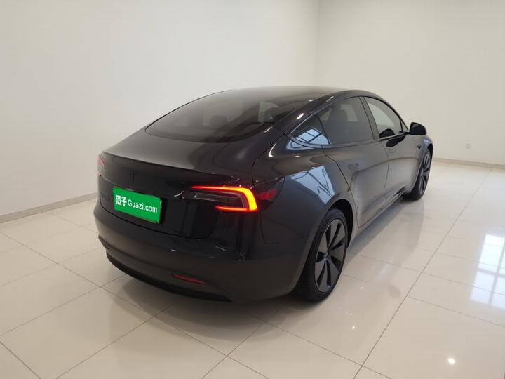 Model 3 2023 RWD photo 6