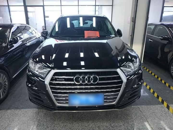 Q7 2018 40 TFSI Comfort photo 2